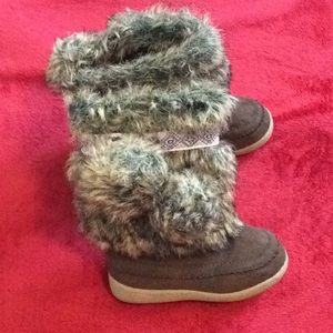 Kids Boots Size 7 18-24 months.